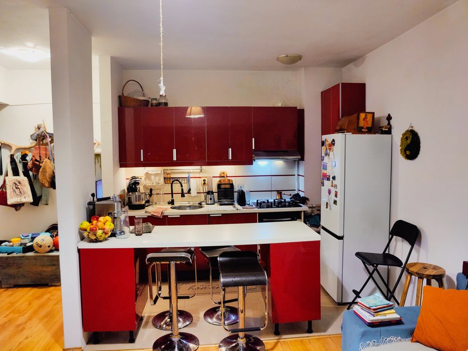 Apartament 3 camere + Loc de parcare- Direct proprietar