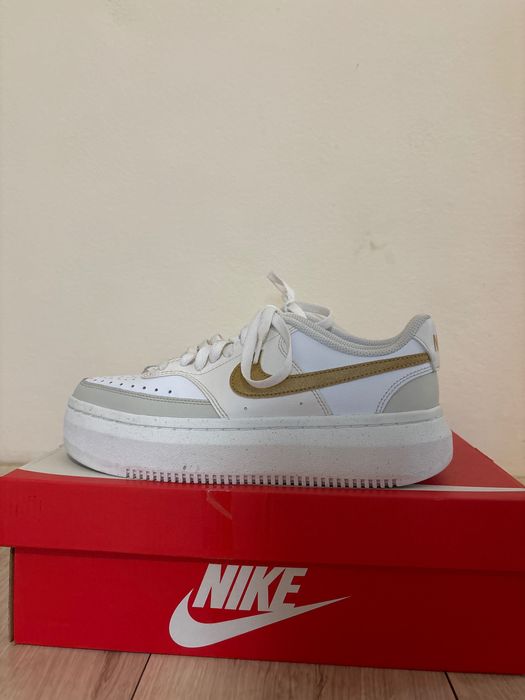 Nike court vision alta