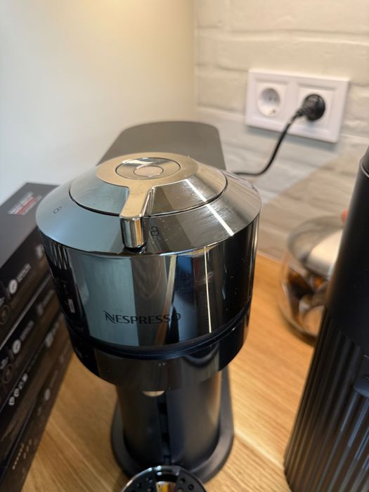 Nespresso кафемашина POP