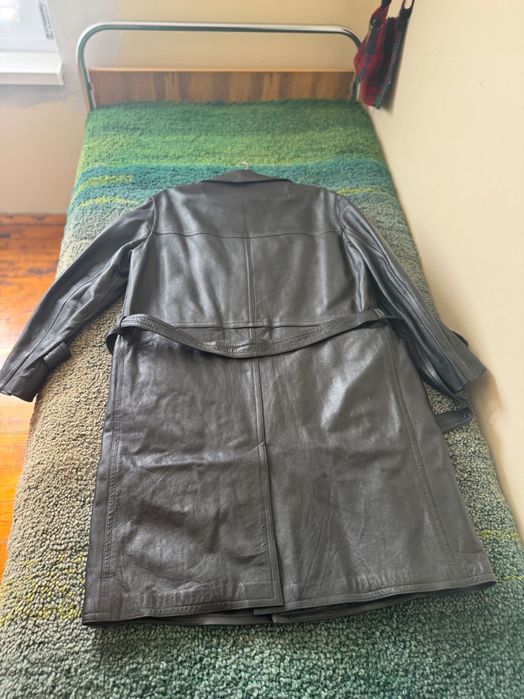 Продавам две кожени палта