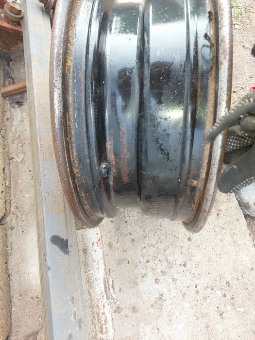 Диски 4 штук на r 15.разболтовка составляет 4x114.3