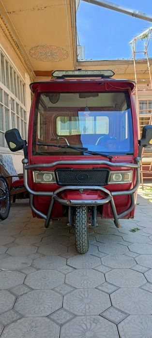 Kabinali yuk elektromotoroller sotiladi