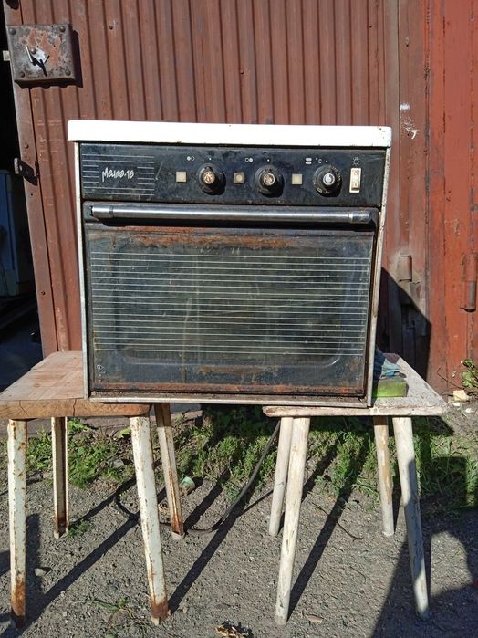 Продам электрическую плиту