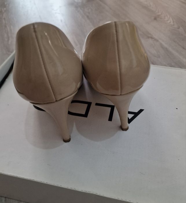 Pantofi marimea 37 si 38