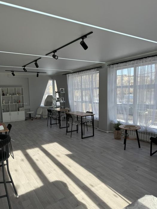 Маникюрный стол в аренду майкудук