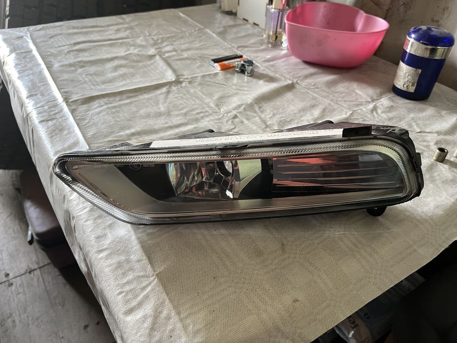 Противотуманная фара фольцваген B7