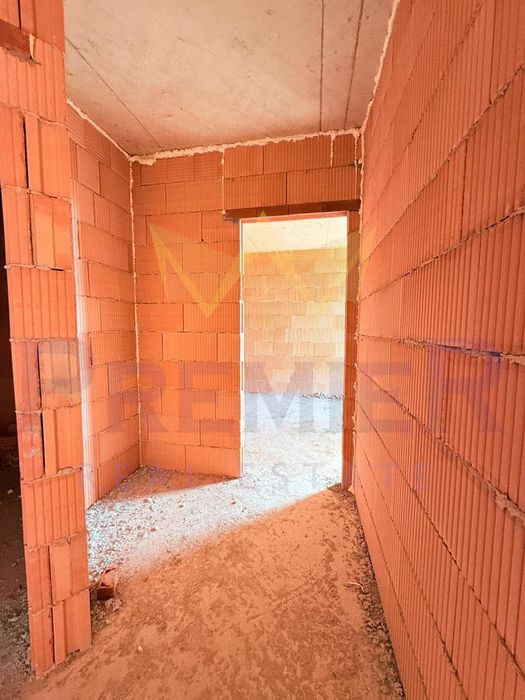 Продава се Двустаен апартамент в Варна, Владислав Варненчик - 80 кв.м за 702 €/кв.м - Снимка #7