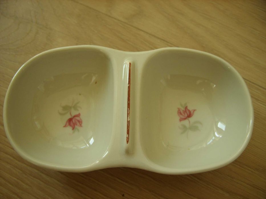 Порцеланови и дървени солници хаванче