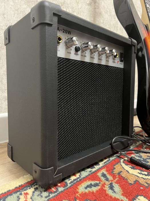 Комбоусилитель для электрогитары новый