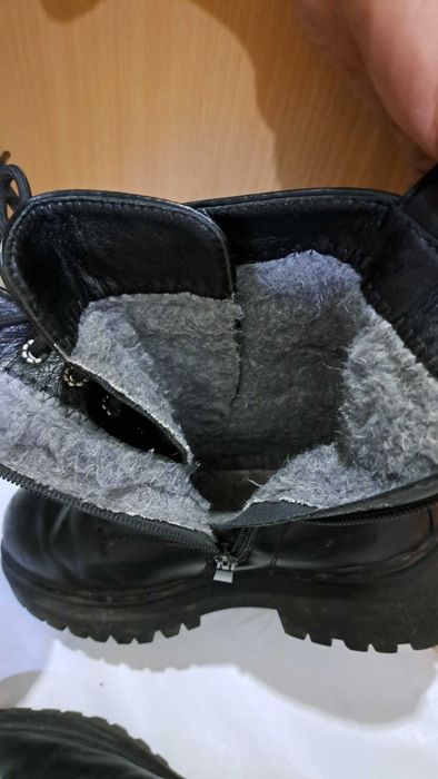 Отдам даром зимние сапоги для девочек 33 размера