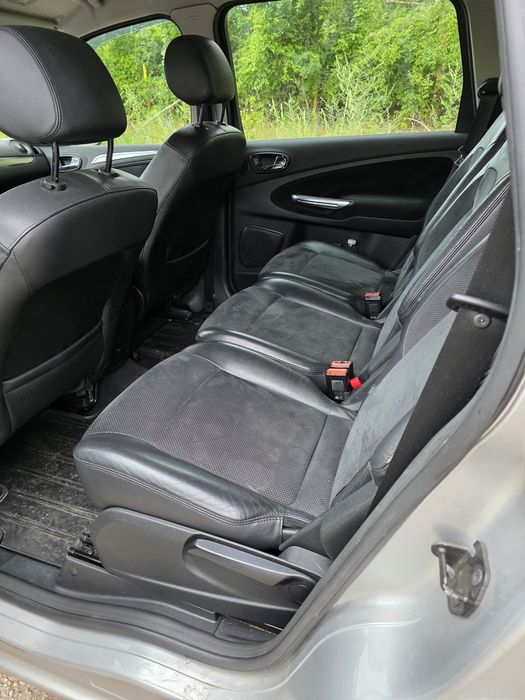Прадавам Ford  S -Max 2,5 ST