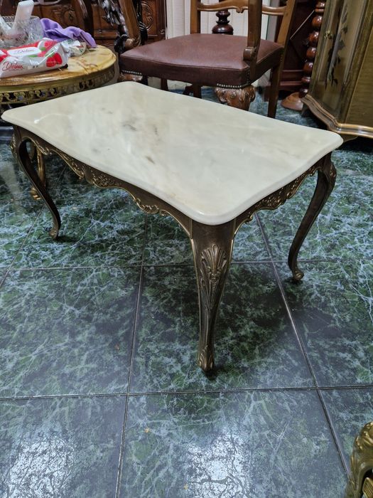 Страхотна английска бронзова белгийска масичка с мраморен плот
