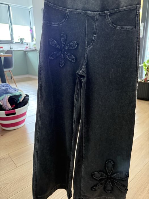 Pantaloni H&M marimea 140