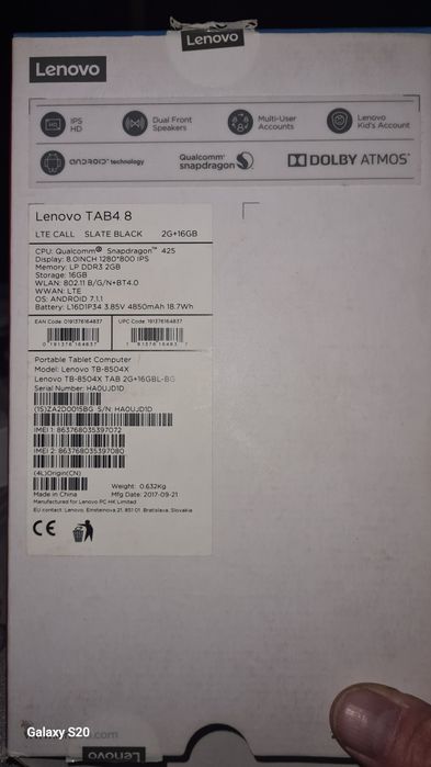 Telecomanda este NOUĂ