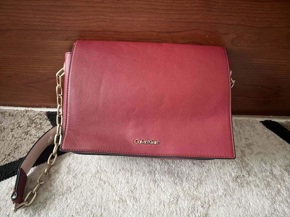 Calvin Klein дамска чанта