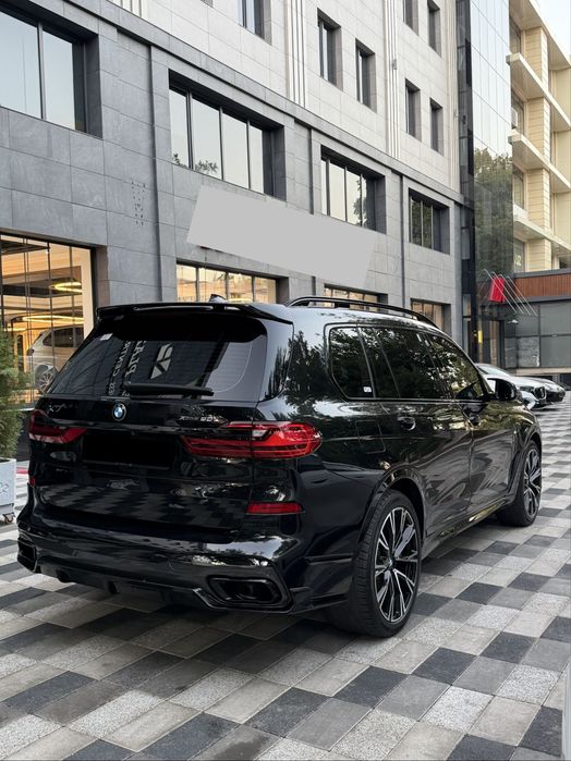 Bmw x7 m50i Full Pozitsya