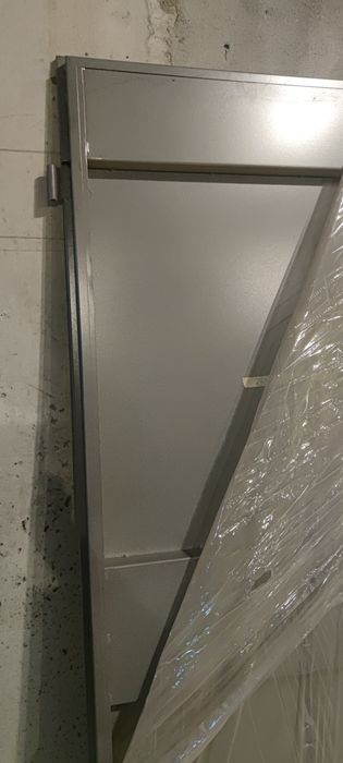 Нова противопожарна метална врата Мазе Склад входна брава Мостра