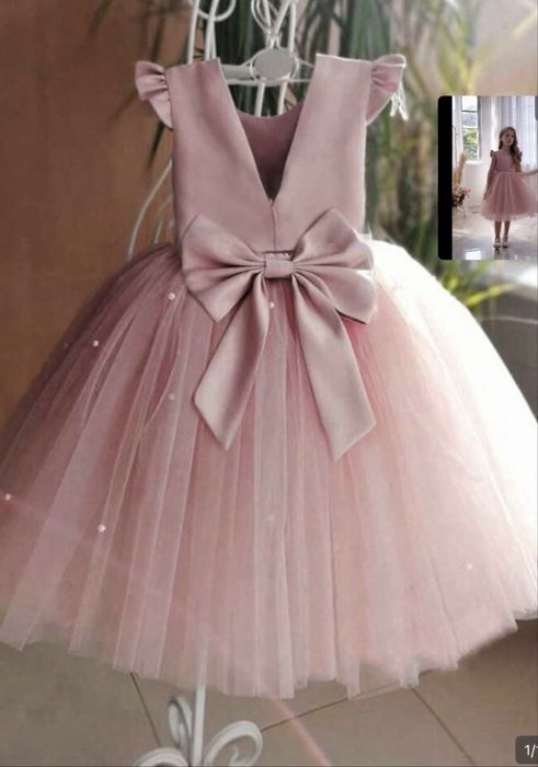 Прекрасна официална рокля с тюл и перли 92 размер