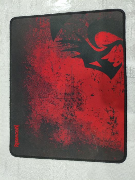 Продам мышку RedDragon (M601-BA) вместе с ковриком
