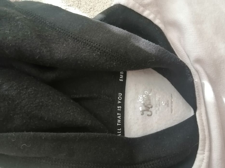 Продавам детски дрехи