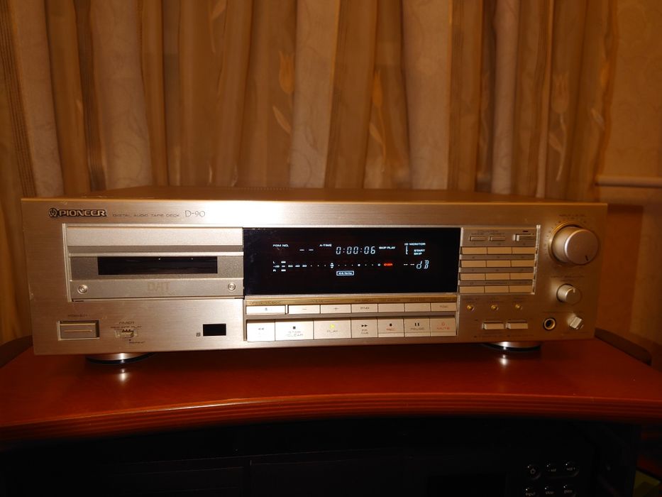DAT магнитофон Pioneer D-90