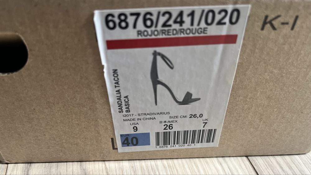 Sandale Stradivarius marimea 40