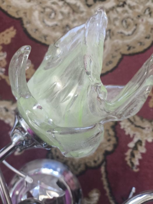 Продам красивую люстру