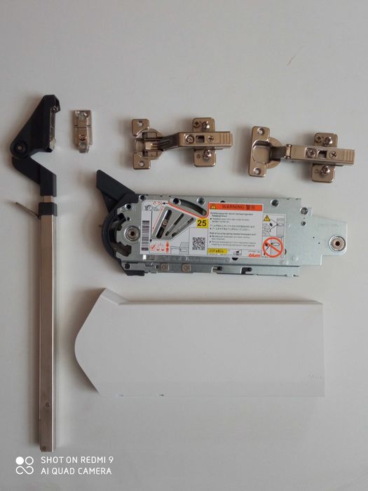 Панти с плавно blum/Aventos