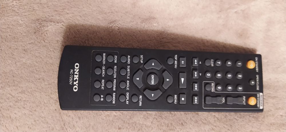 Telecomanda Yamaha și Onkyo