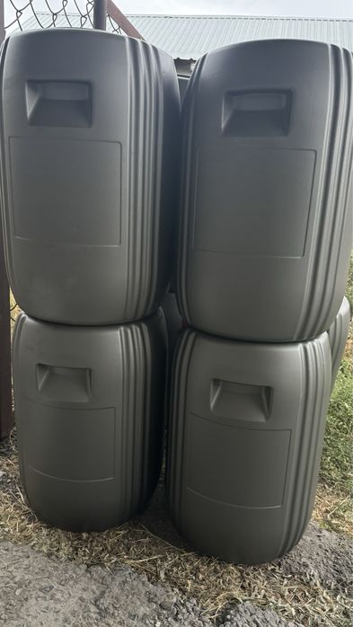 Продам Бочки пластиковые,  50 литровые