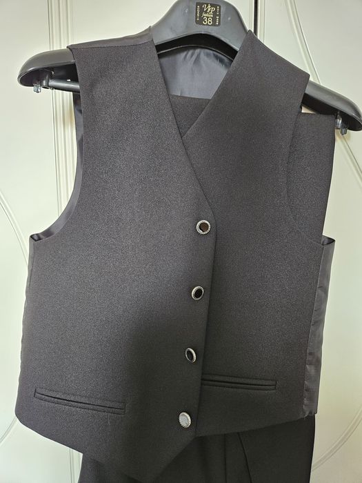Costum baieți negru deosebit