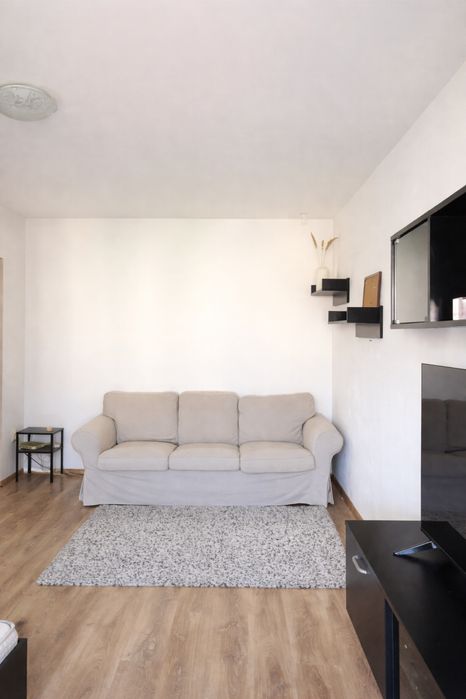 Chirie garsoniera Calea Vitan