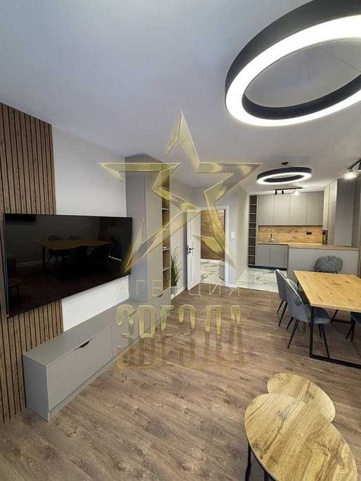 Продава се Тристаен апартамент в Пловдив, Тракия - 95 кв.м за 1047 €/кв.м - Снимка #1