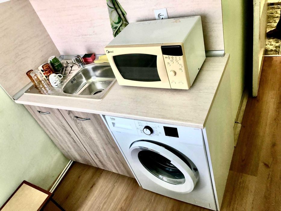 Дава се под наем Едностаен апартамент в Бургас, Лазур - 30 кв.м за 183.6 € - Снимка #3