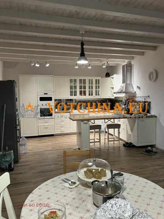 Прекрасен имот с голям двор – уникално предложение!