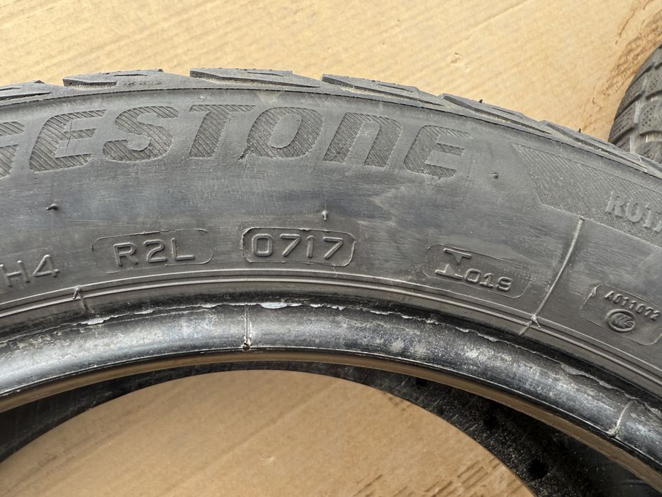 Зимни гуми Bridgestone 205/50 R17 DOT 07/17 6мм