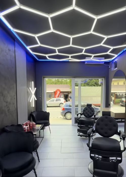 Spatiu de inchiriat 800 eur 60m2  centrala pe gaze, se inchiriaza ca predare bussiness asa cum se vede ori cum vrea clientul