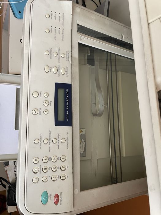 Срочно Принтер XEROX PE 220