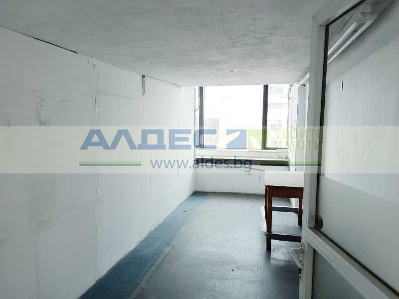 Дава се под наем Офис в София, Хладилника - 250 кв.м за 1895.16 € - Снимка #14