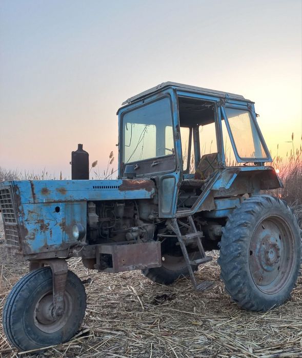 Mtz 80 traktri  sotiladi daqumenti bor 1989 yil