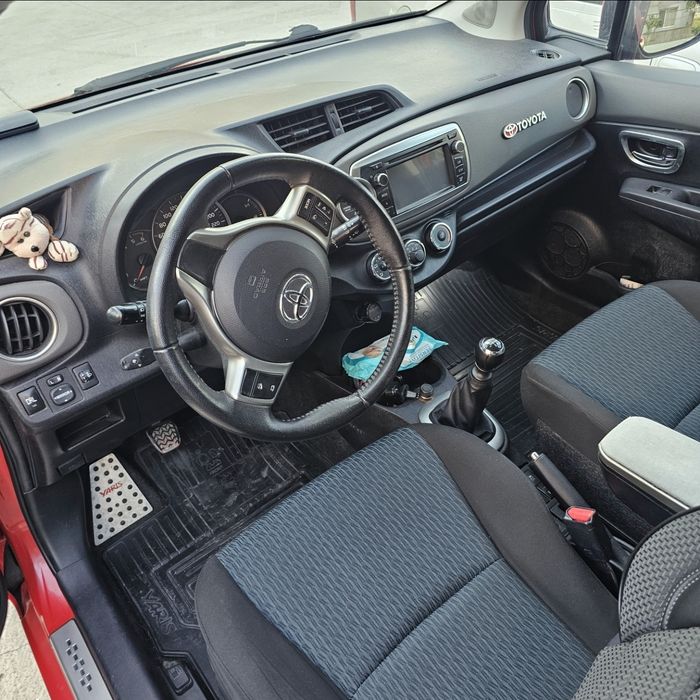 TOYOTA Yaris 2012 — imagine 4