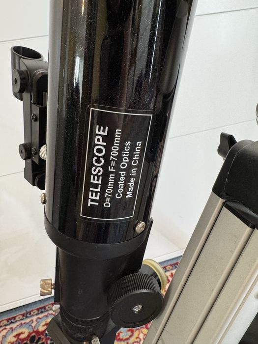 Telescop SkyWatcher 70/700 cu Montură Computerizată (GoTo) + Accesorii
