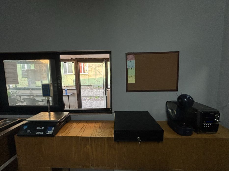 Продава се Заведение в Бургас, Изгрев - 50 кв.м за 82 €/кв.м - Снимка #10