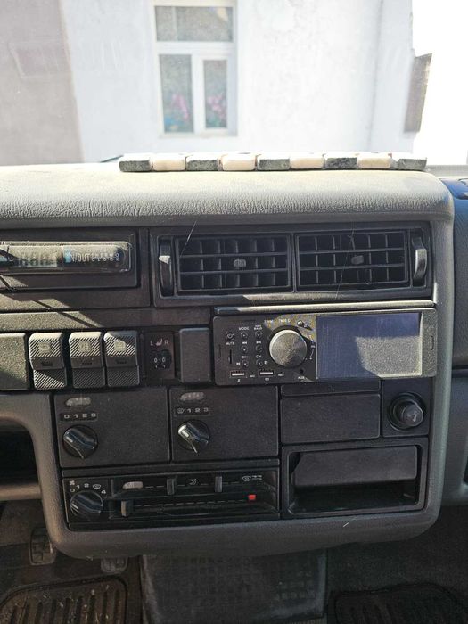 VOLKSWAGEN Multivan 1995 — imagine 4