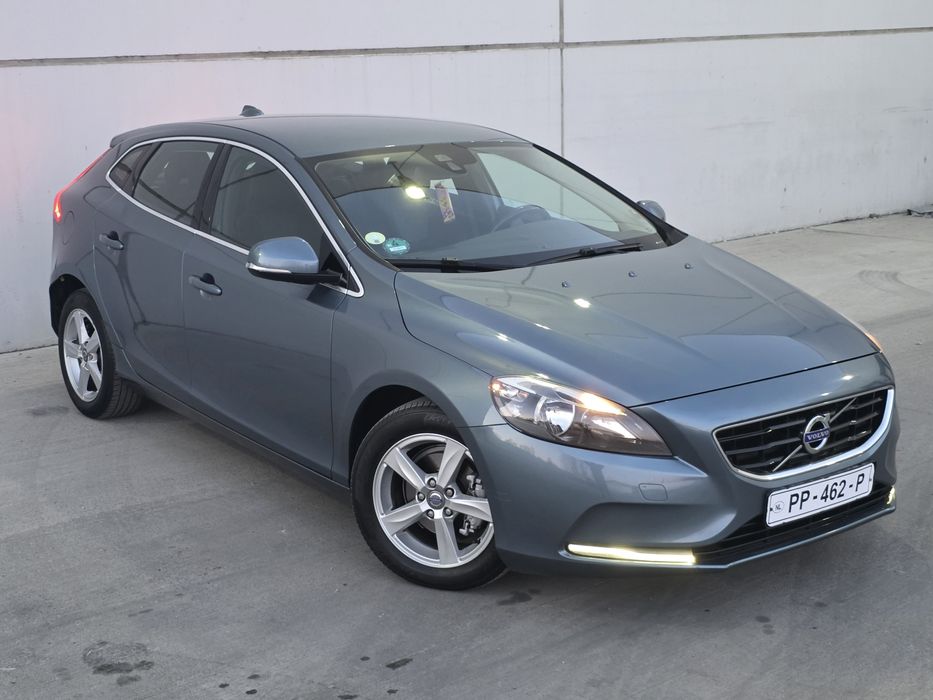 Volvo V40 2014 1.6diesel navi Camera Senzori keyless jante Import Nl