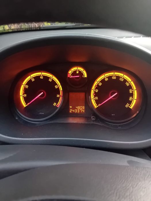 Proprietar_Opel Corsa 2013 • 1.0 Benzină + GPL