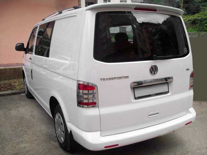 Спойлер за заден капак багажник антикрило ФОКСВАГЕН Транспортер Т5 Т6 VW Transporter Т5 T6 - бял и черен