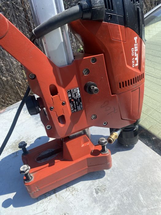 Masina de carotat Hilti DD120