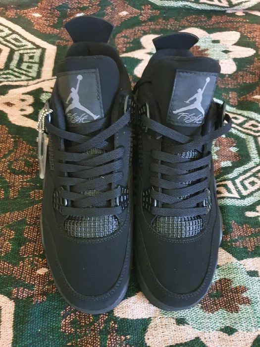 Jordan 4 black cat 42