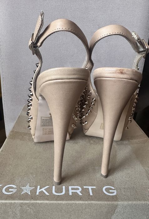 Kurt Geiger сандали на висок ток